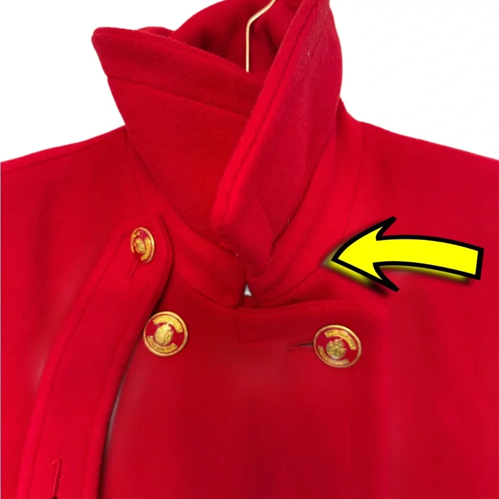 SAKS FIFTH AVENUE RED FLAG FLEURETTE WITH GOLD BUTTONS. RED TOTE INCLUDED - Picture 5 of 7